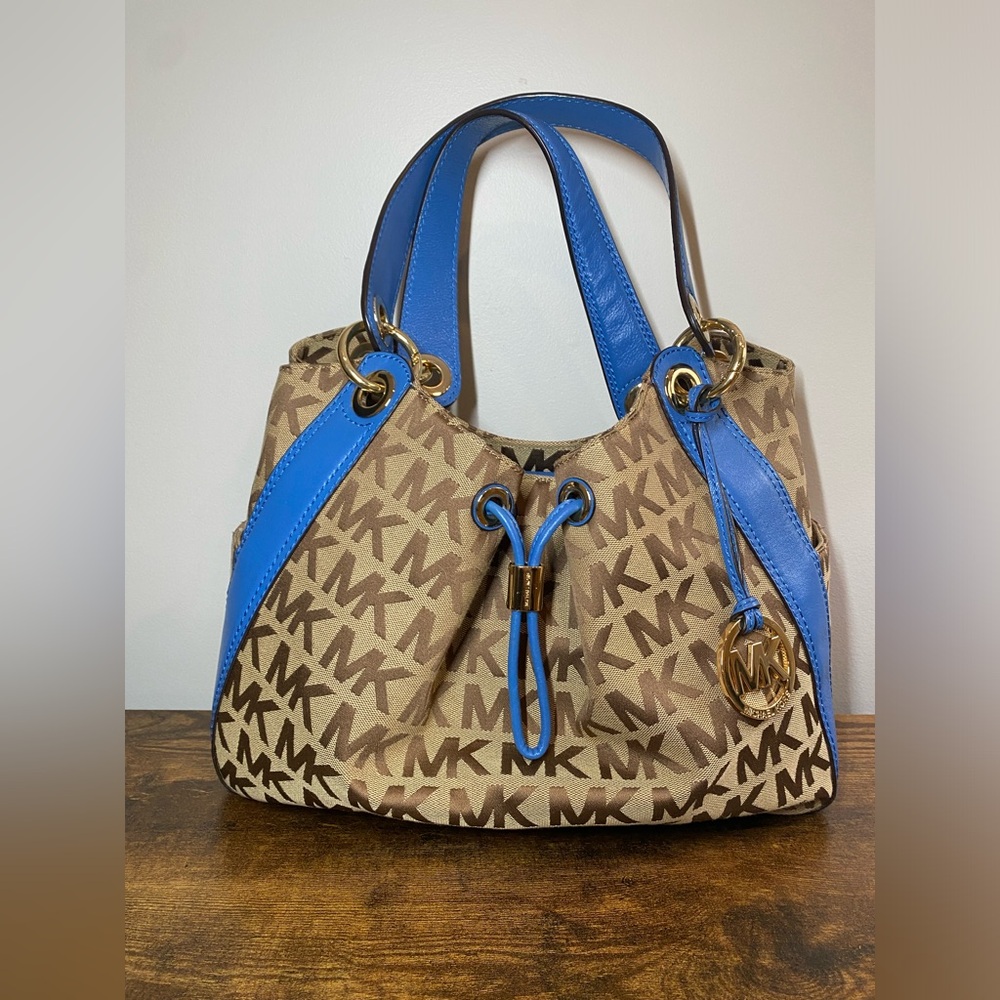 NWT Michael Kors Ludlow bag RARE Blue trim